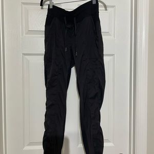 Lululemon Dance Studio Crop